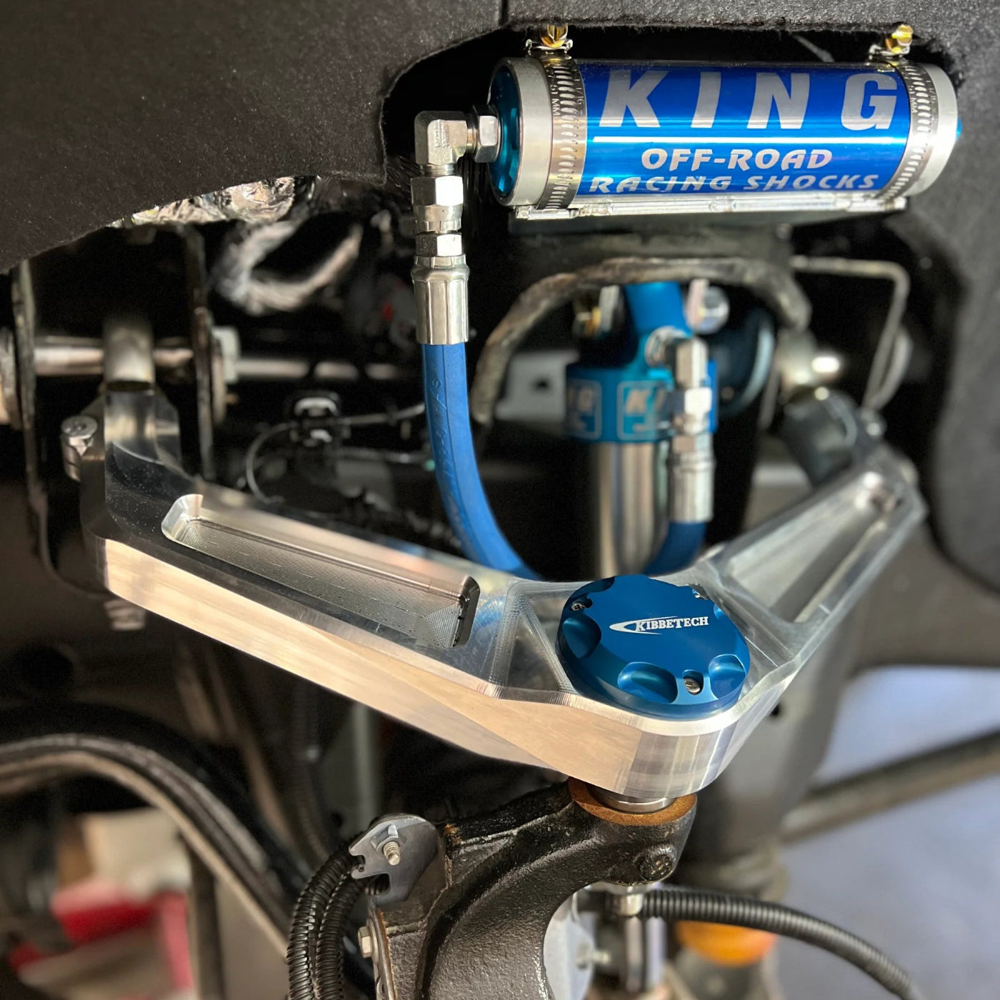 CHEVROLET/GMC 2500/3500 UPPER CONTROL ARMS 2011-2019 Front View