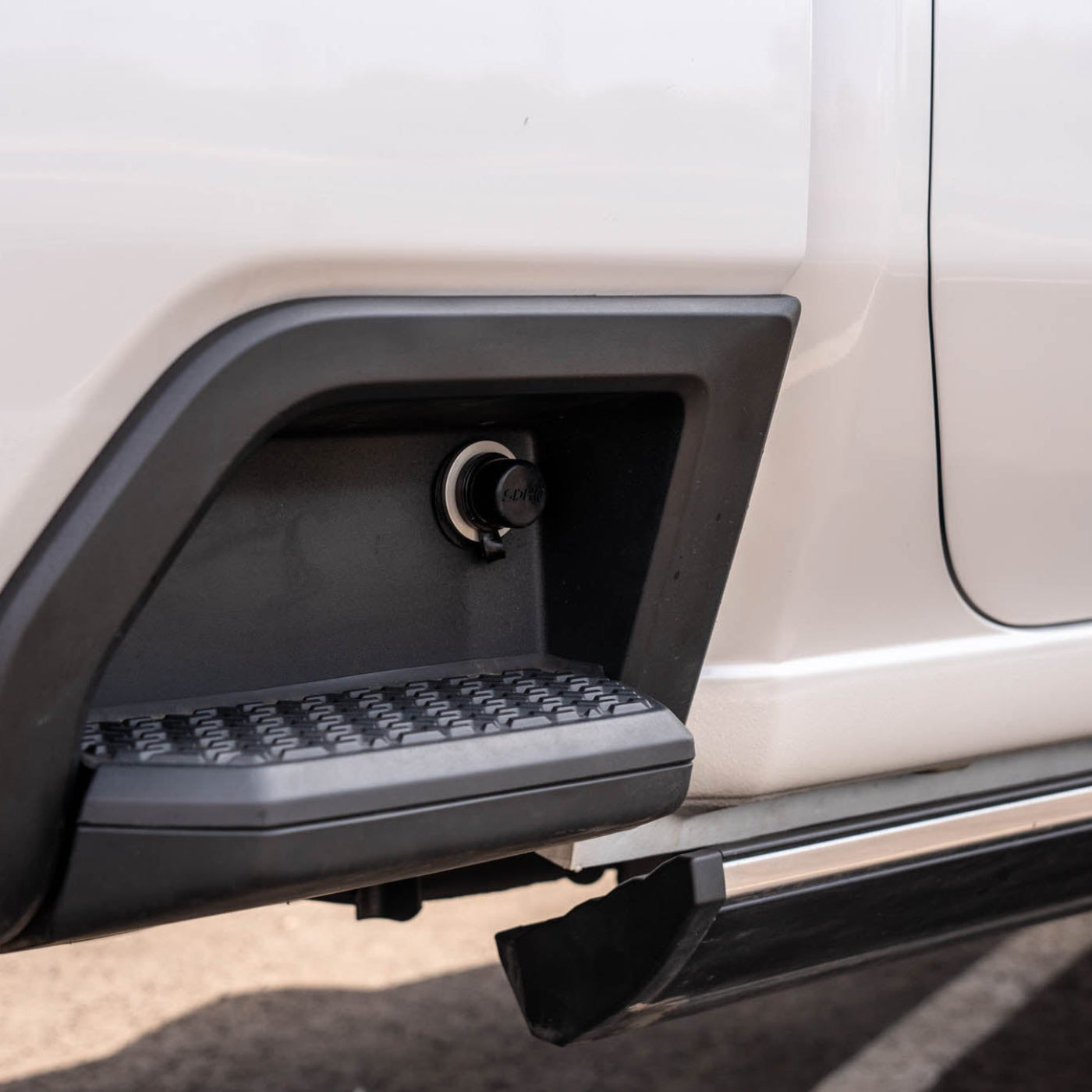 SDHQ Built 7.5' Bulkhead Air Chuck Mounting Kit installed 