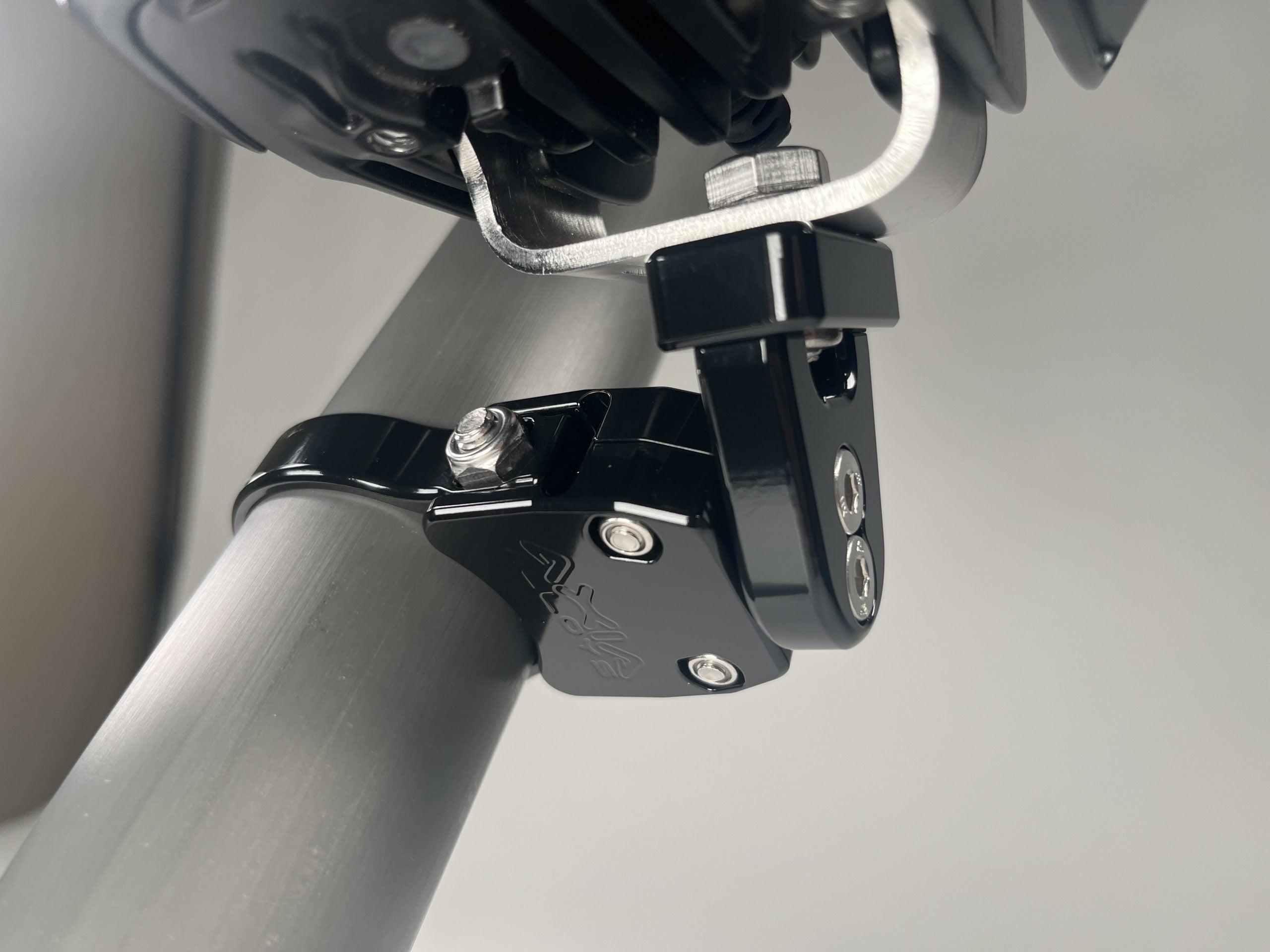 Small Base Adjustable Light Mount