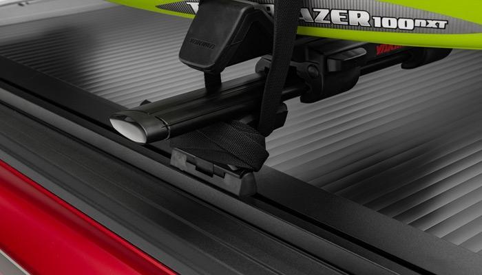 '07-21 Toyota Tundra PowertraxONE XR Series Bed Cover Retrax close-up