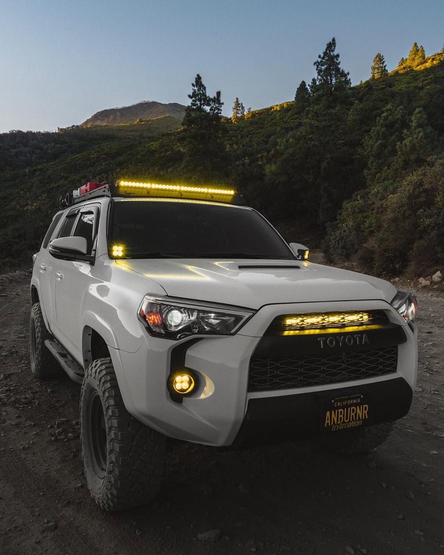 4runner light outlet bar