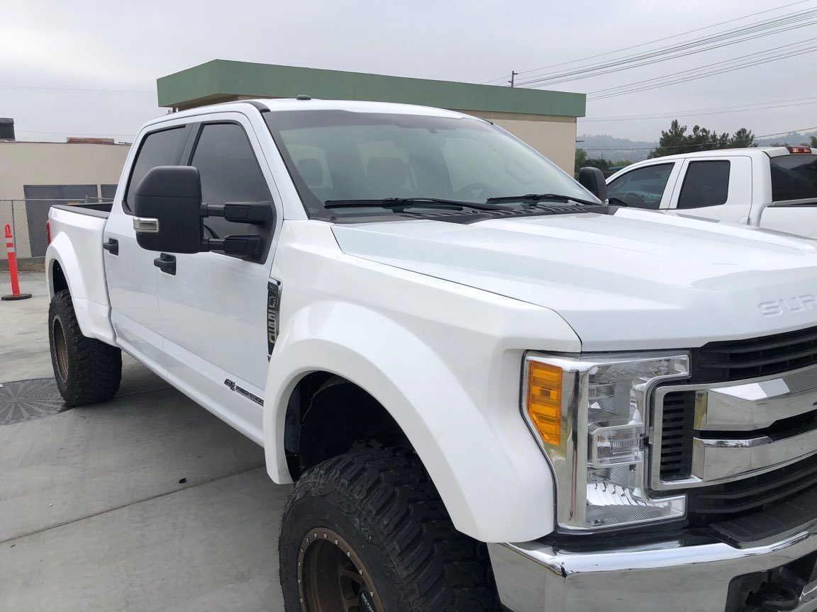 '17-22 Ford F250/350 Fenders | 4" Bulge Fiberglass Fiberwerx display