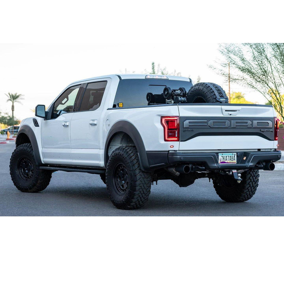 '17-24 Ford Raptor SDHQ Built In Bed Chase Rack