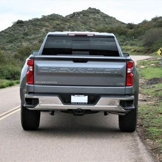'19-23 Chevrolet Silverado Bedsides 5.8ft Bed-4" Bulge Display on Vehicle