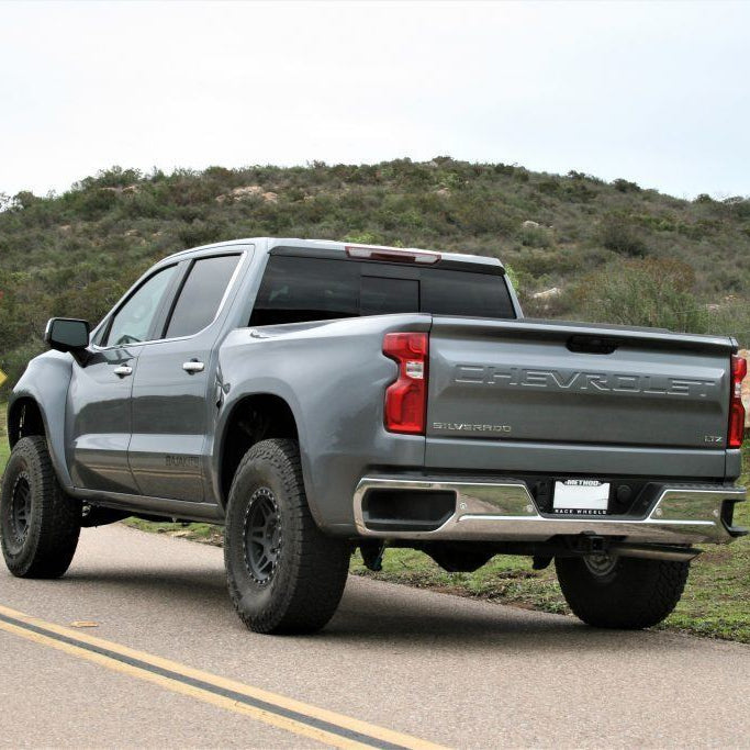 '19-23 Chevrolet Silverado Bedsides 5.8ft Bed-4" Bulge Display on Vehicle 