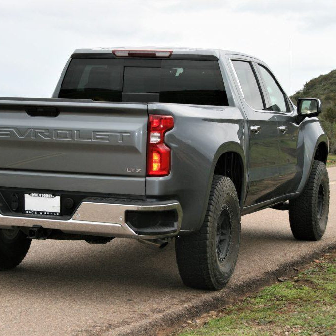 '19-23 Chevrolet Silverado Bedsides 5.8ft Bed-4" Bulge Display on Vehicle 