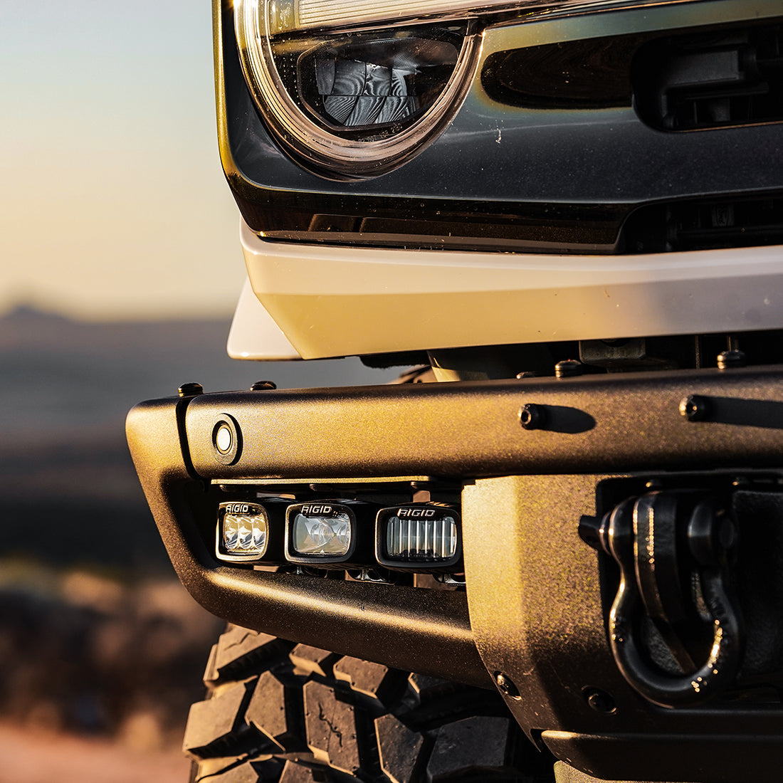 '21-23 Ford Bronco Rigid Modular Bumper Triple SR-M Fog Light Kit close-up