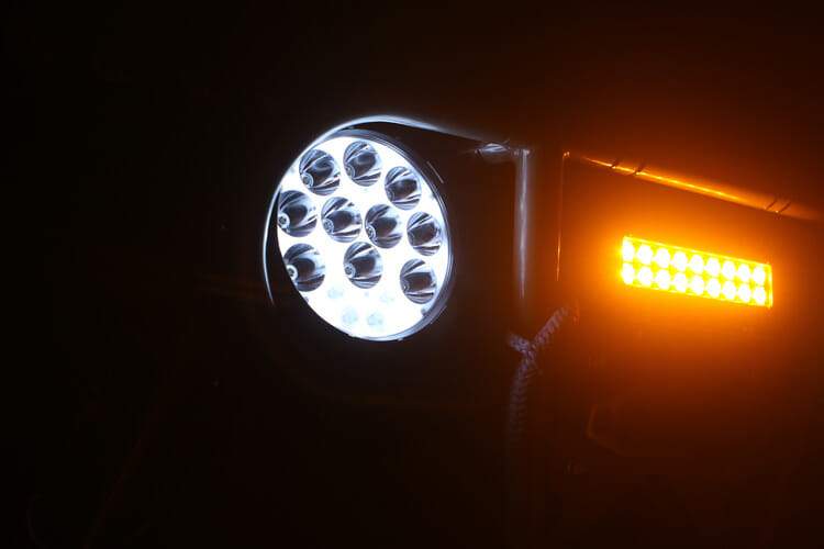 CONY LIGHT VAN 特別版 CONY LIGHT VAN 特別版 Cony Light Van Deluxe - CLUNKBUCKET