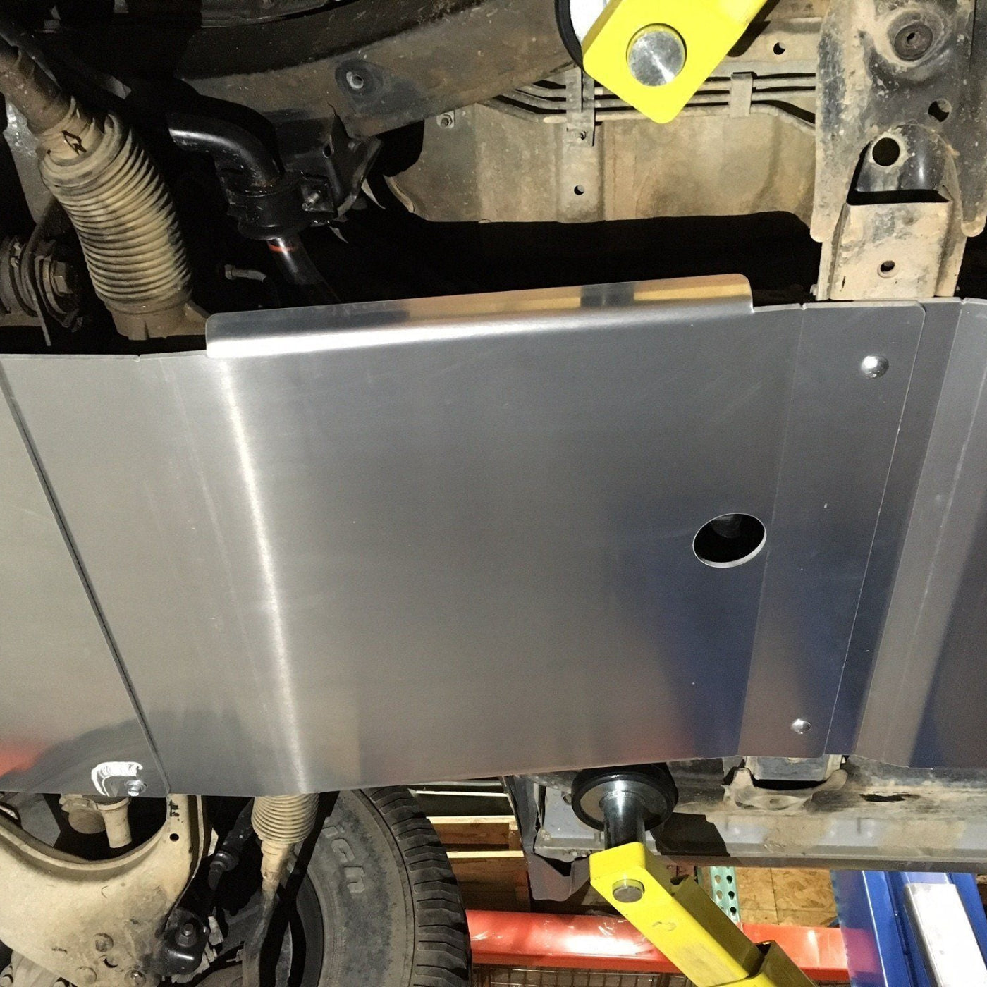 96-02 Toyota 4Runner Transmission Skid Plate RCI Off Road display