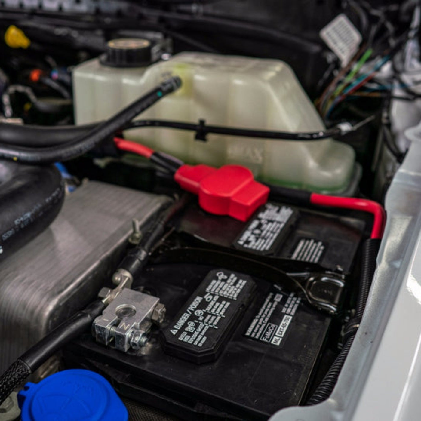 '17-19 Ford Super Duty (F250/F350/F450) SDHQ Built Billet Battery Terminal Kit installed 