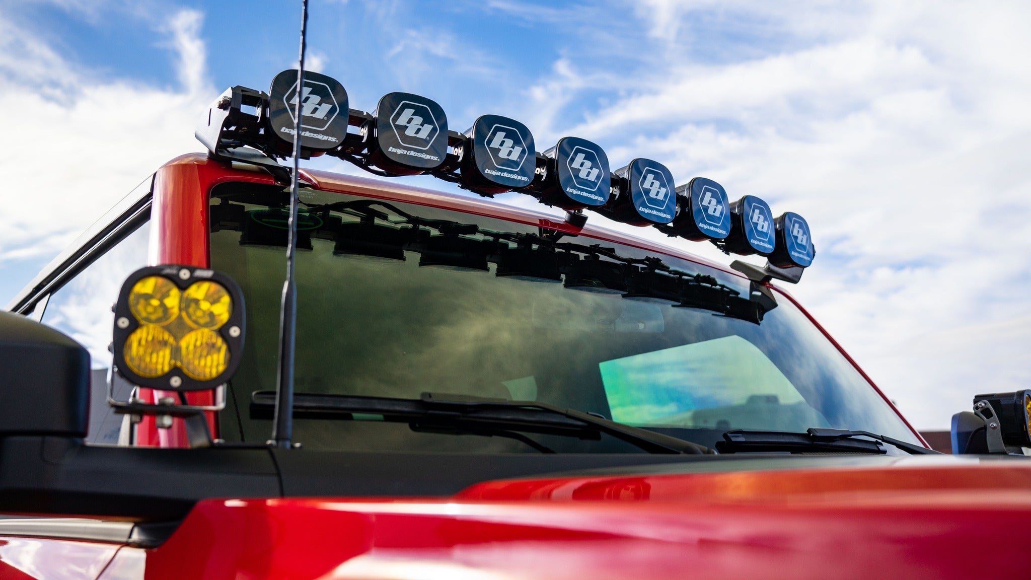 '21-23 Ford Bronco Baja Designs 8 XL Linkable Roof Bar Kit Lighting Baja Designs display