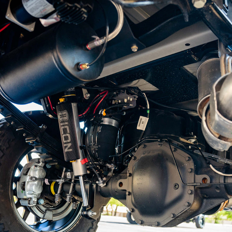 99-04 Ford Super Duty Icon 2.5 VS Finned PB CDCV Rear Shocks 3-6" Lift display