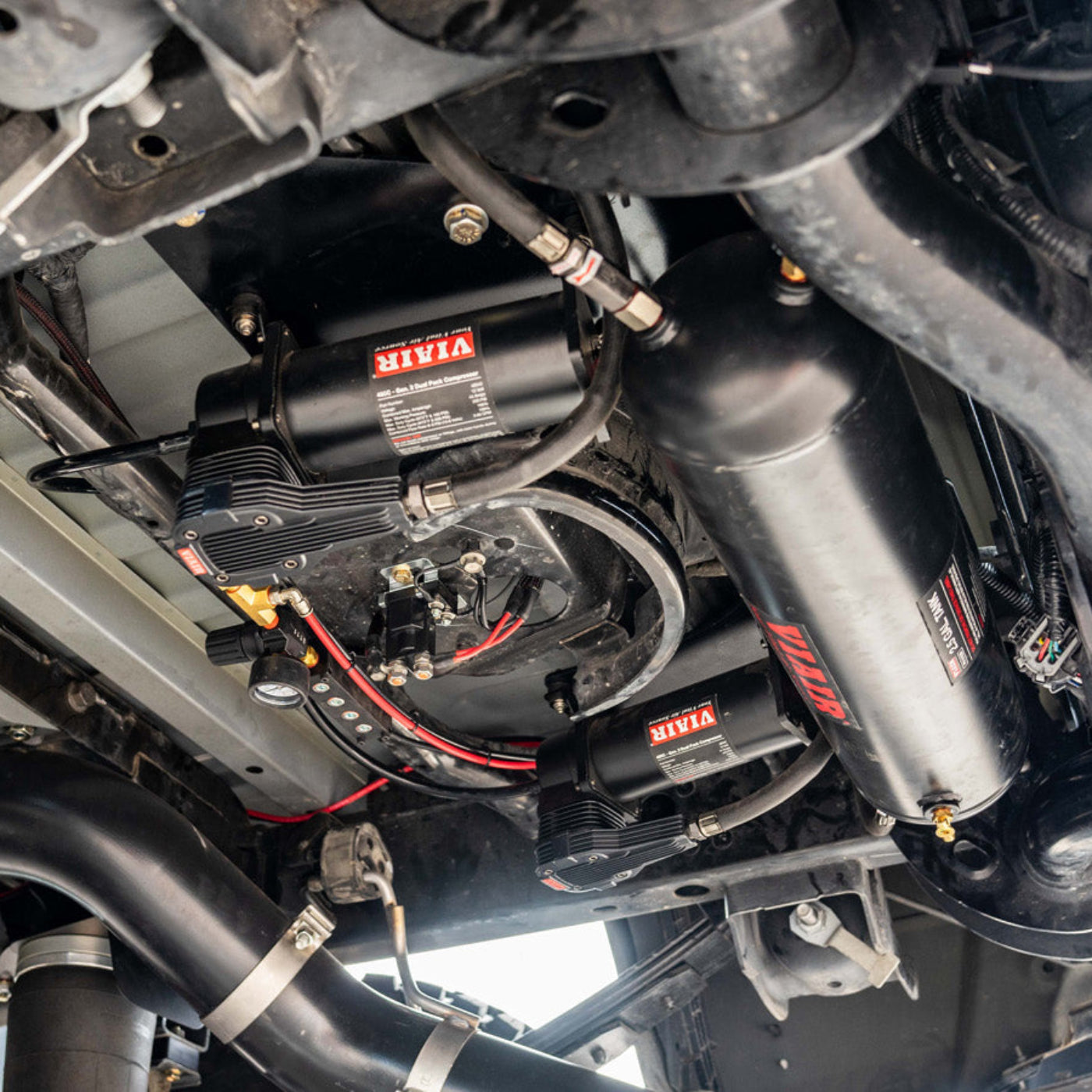 '10-25 Ram 2500/3500 SDHQ Built Under Bed Air Compressor Mount installed