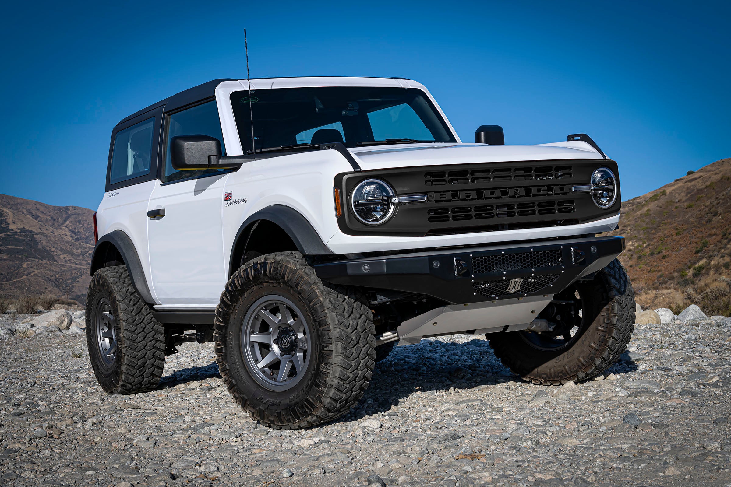 '21-Current Ford Bronco Icon Trail Series Front Bumper