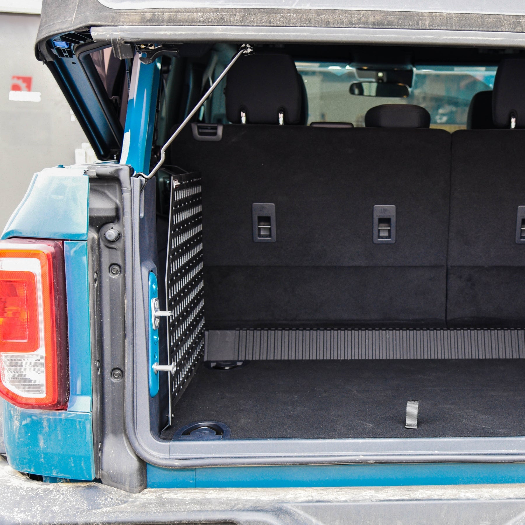 '21-23 Ford Bronco 4-Door Builtright Industries Molle Compatible Cargo Panel-Full Kit display