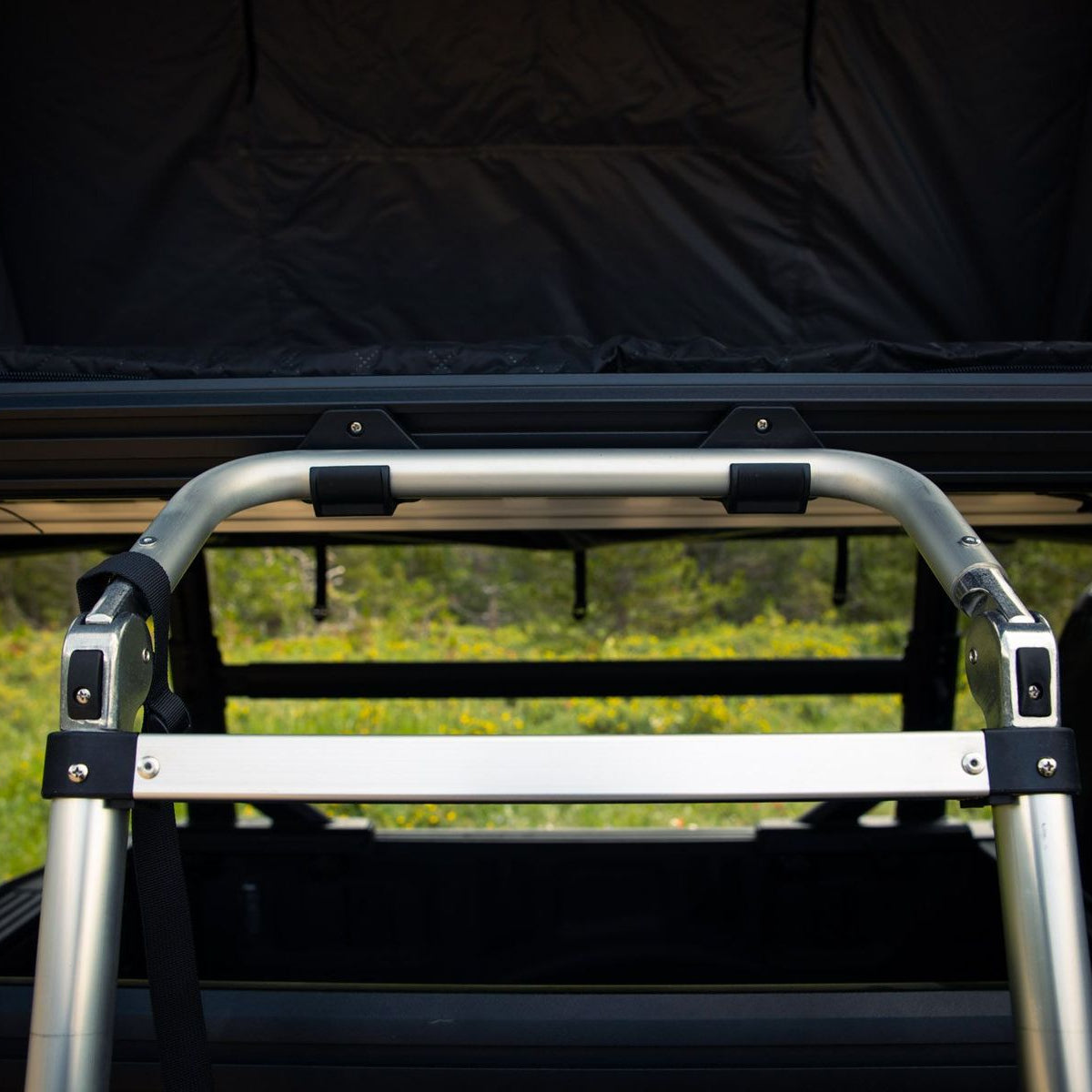 Freespirit Recreation Odyssey Series Hard Top 49" Roof Top Tent w/ Black Top Close-up Display on Vehicle 